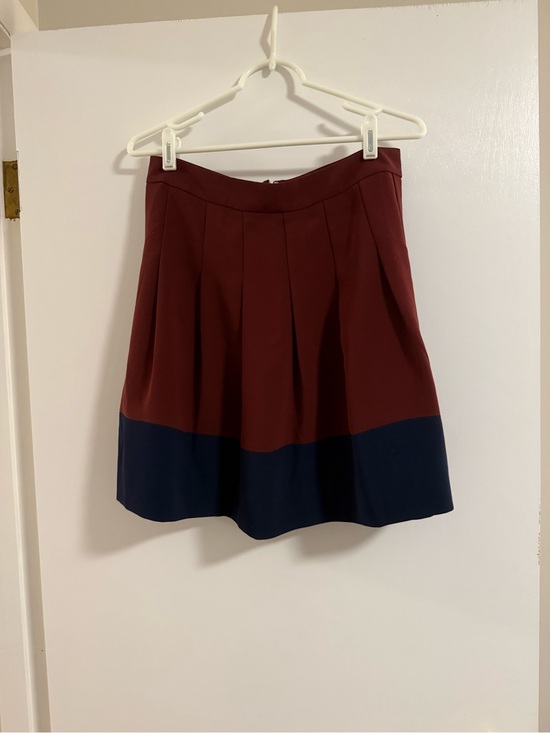 J. Crew Dresses & Skirts - J. Crew Burgundy and Navy Colorblock Pleated Skater Skirt